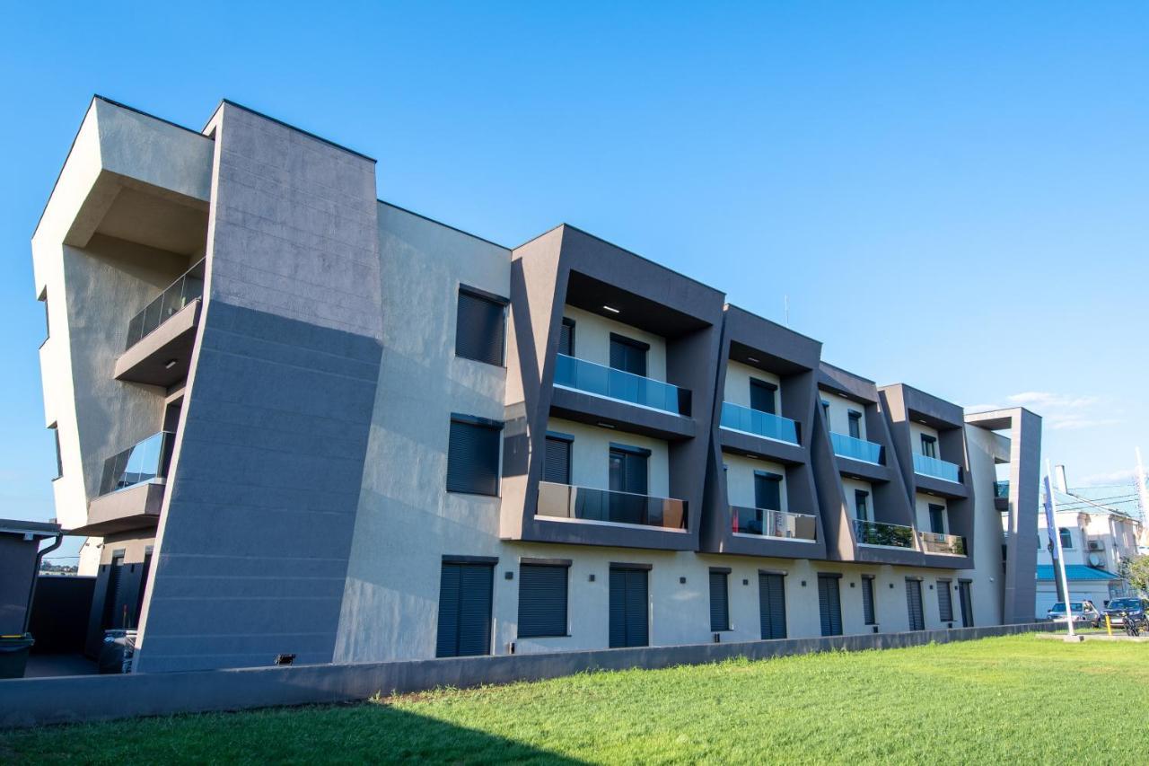 Enjoy Life Apartments テキルギオル エクステリア 写真
